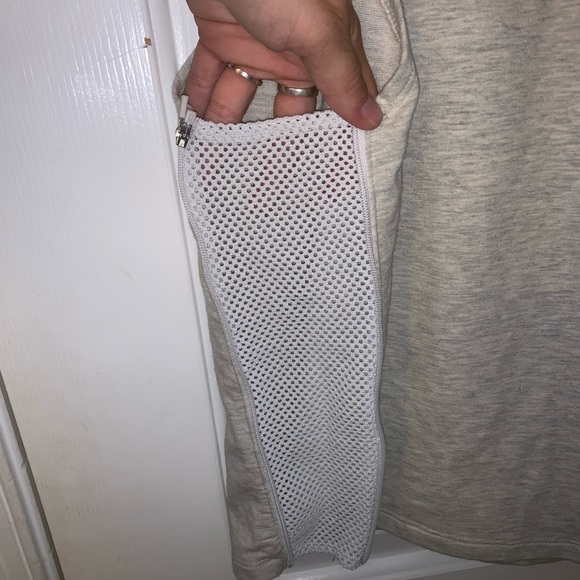 Athleta tank - Picture 4 of 6